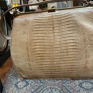 Elegant Tan Leather Handbag